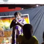 RÉUSSITE DE LA 1ÈRE ÉDITION DE LA NUIT DES CONTES À NATITINGOU : Louise Fambo remet la tradition orale au cœur des échanges